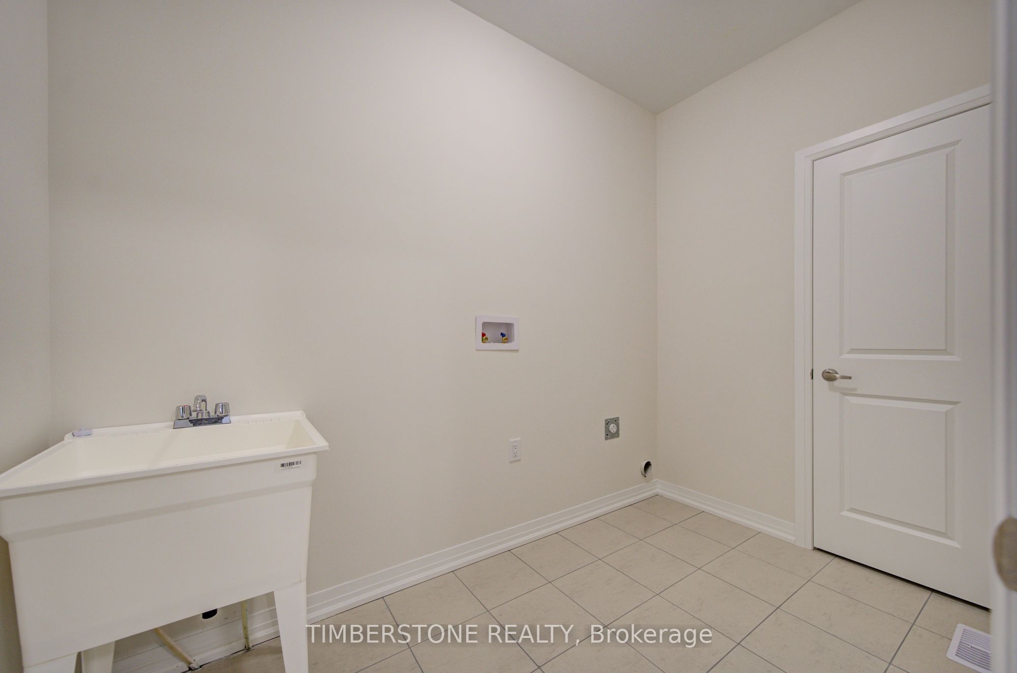 43 Aveena Road Property Photo 27