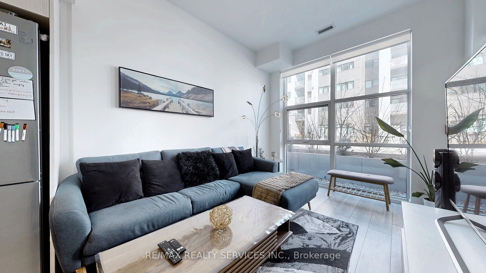 1787 St. Clair Avenue W 102 Property Photo 6
