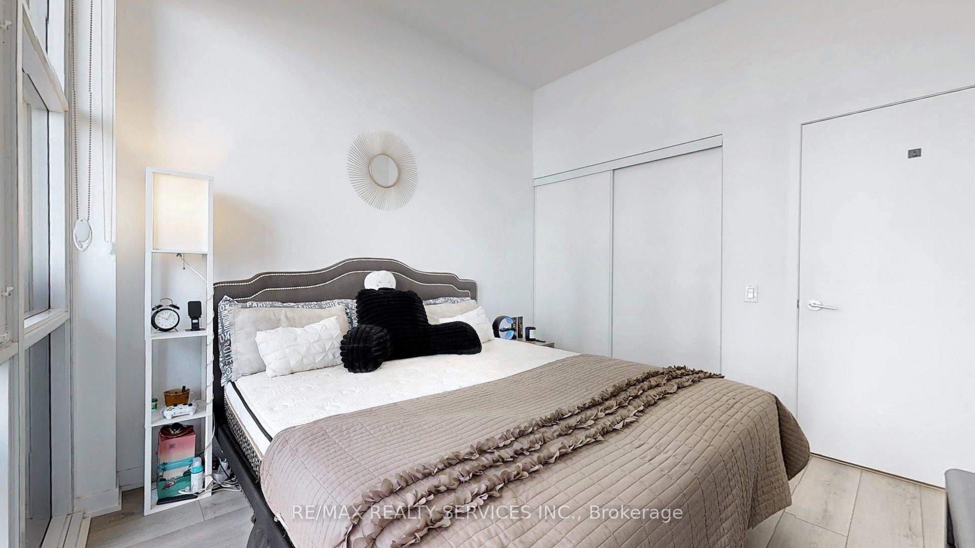 1787 St. Clair Avenue W 102 Property Photo 10