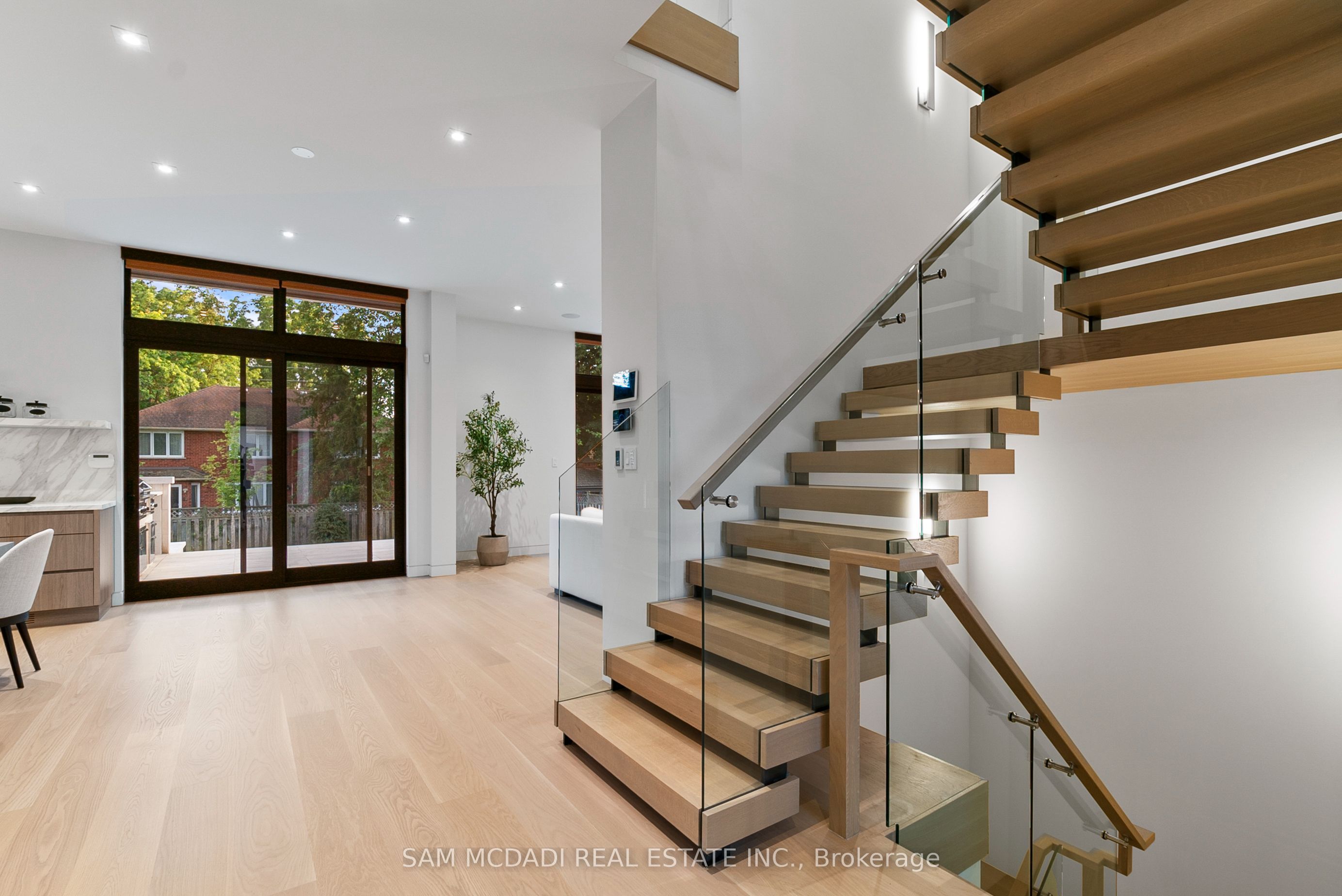 1222 Mississauga Road Property Photo 11
