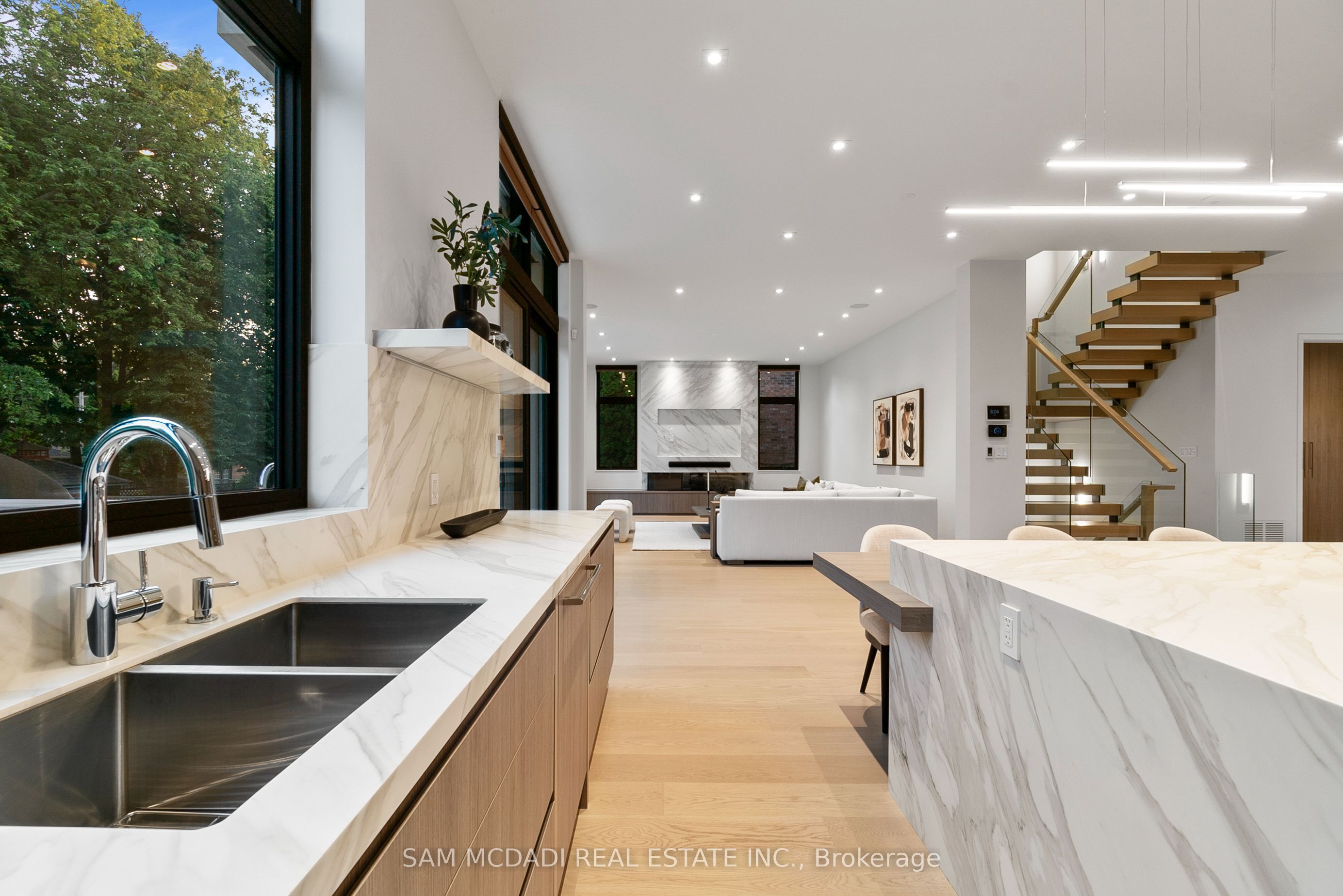 1222 Mississauga Road Property Photo 19