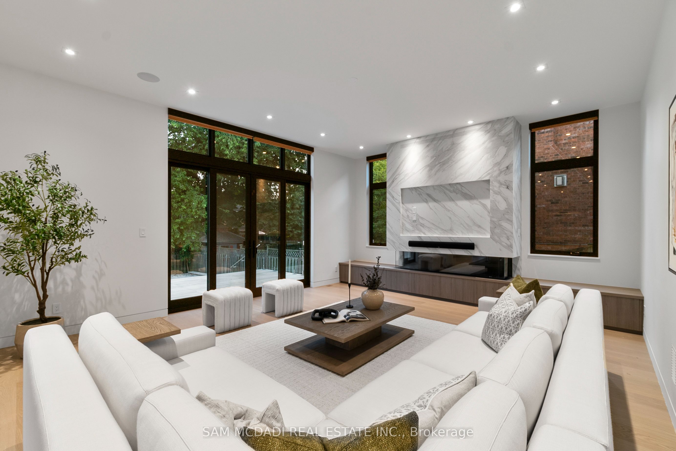 1222 Mississauga Road Property Photo 21