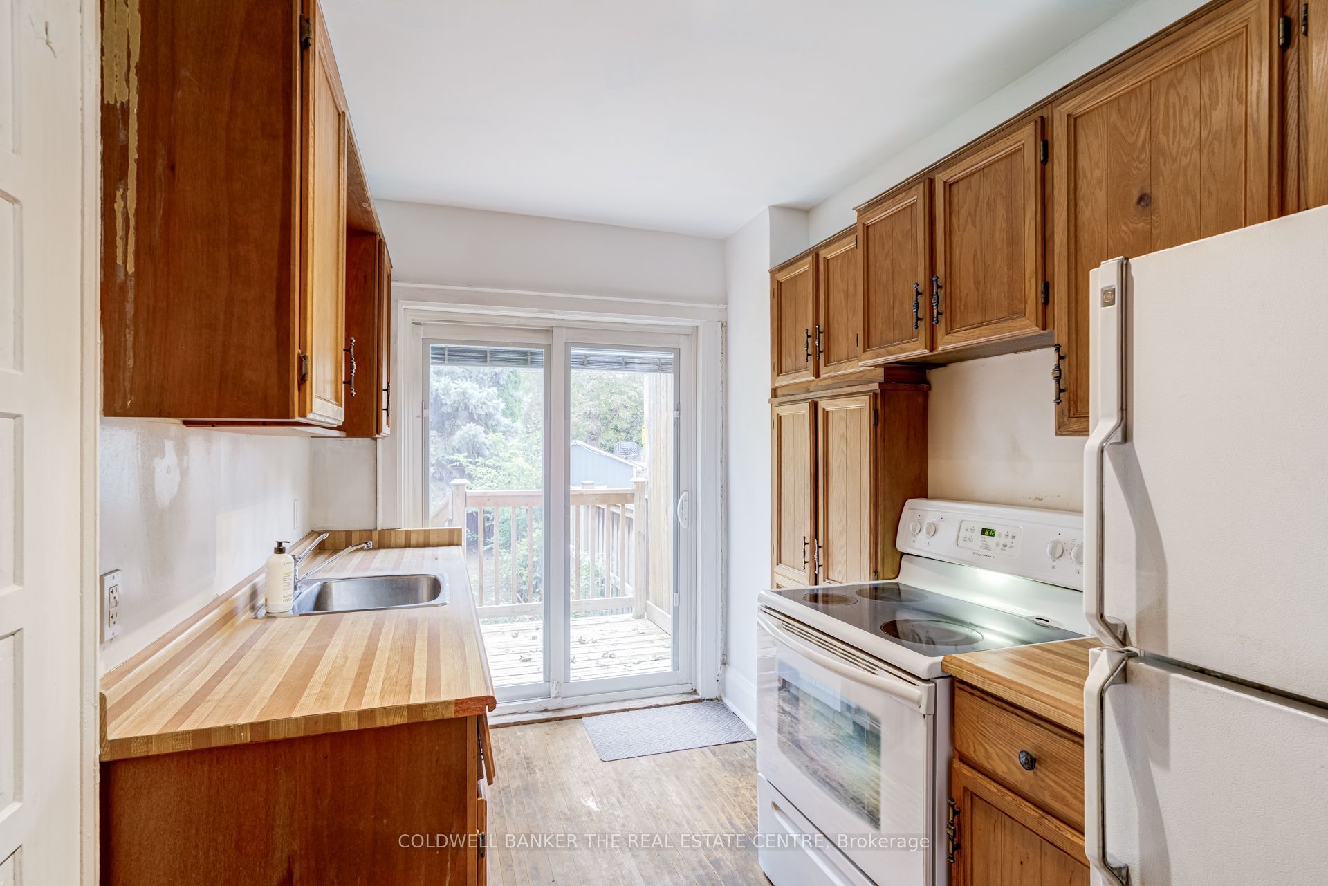 134 Harvie Avenue Property Photo 16