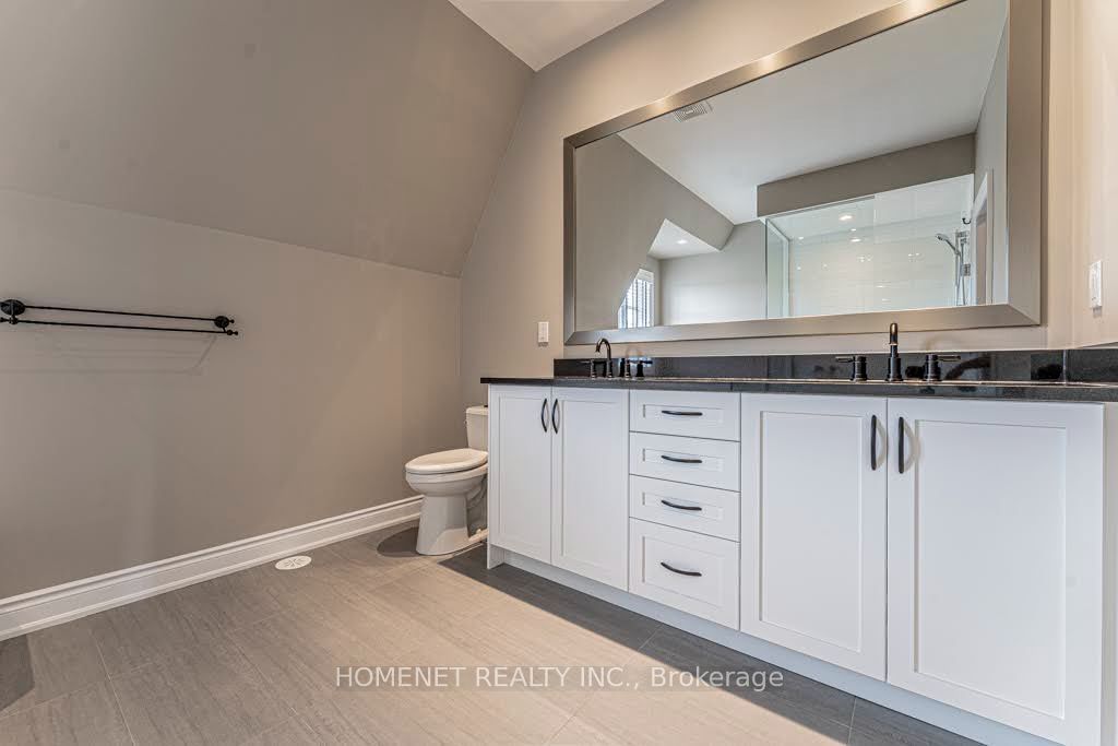 2058 Queensborough Gate Property Photo 16