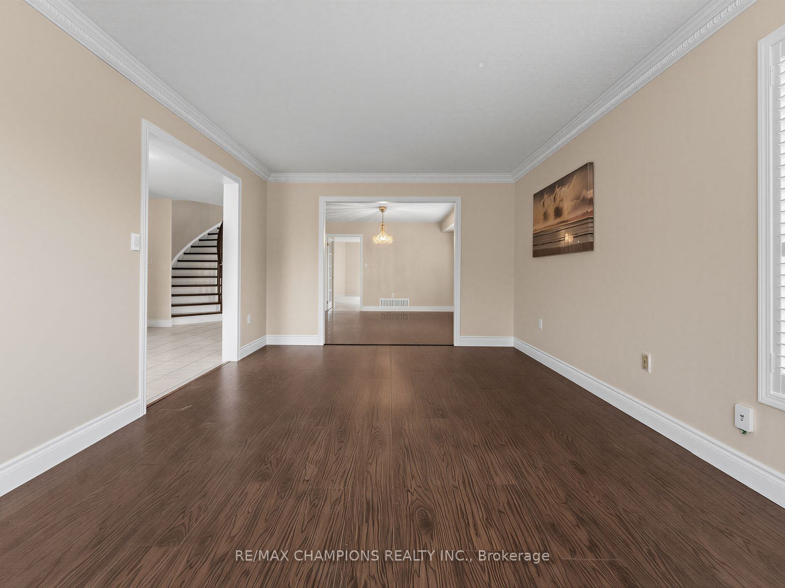 1 Cluster Oak Place Property Photo 5