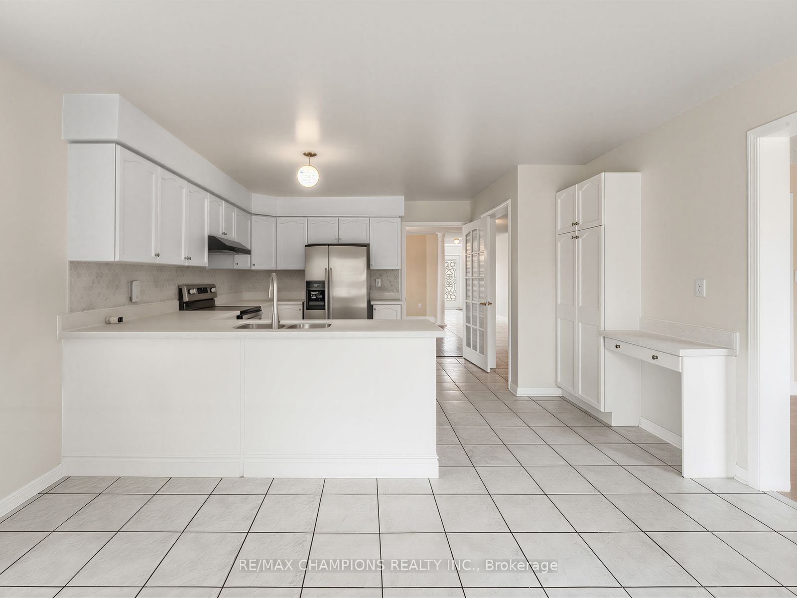 1 Cluster Oak Place Property Photo 11