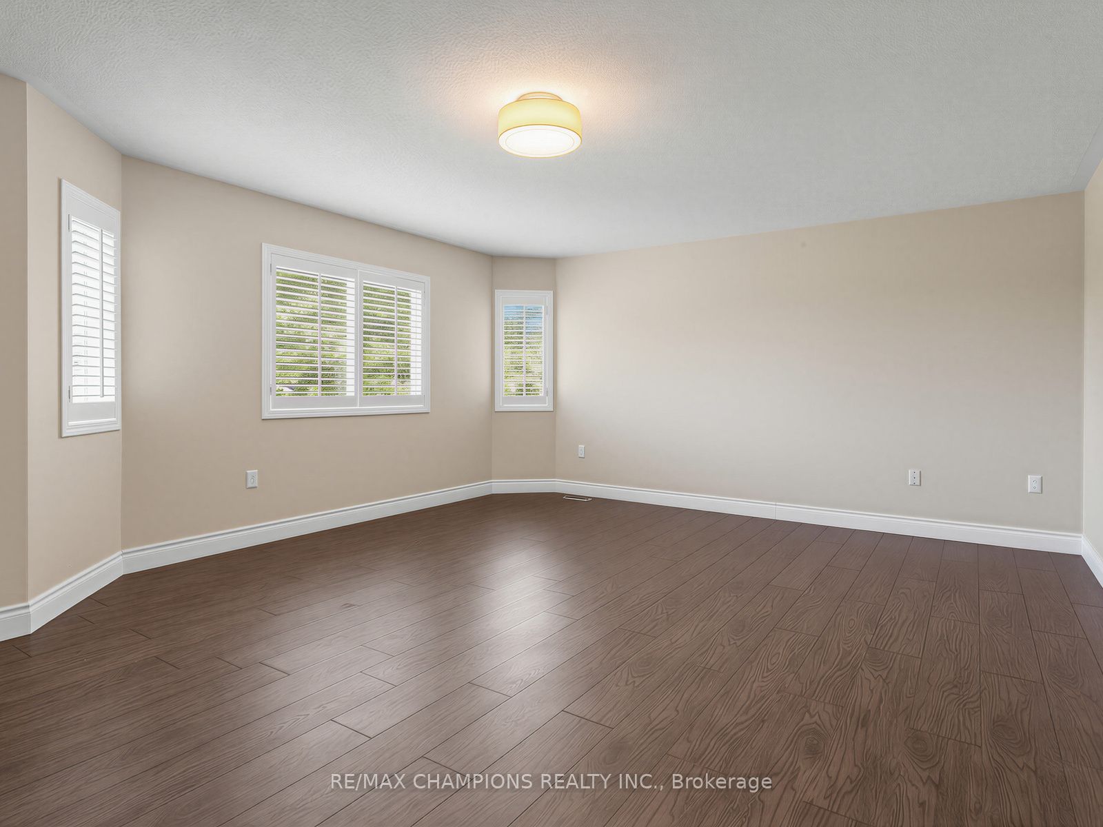 1 Cluster Oak Place Property Photo 18
