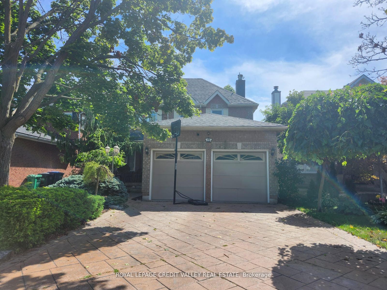 95 Mullis Crescent Property Photo 1