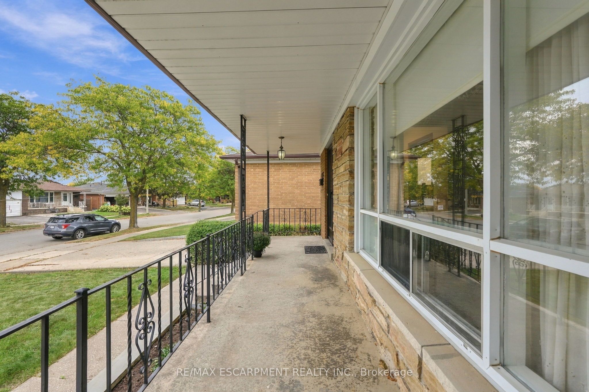 7566 Netherwood Road Property Photo 2