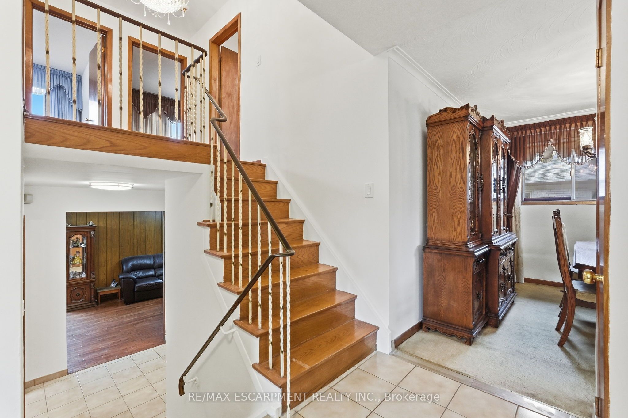 7566 Netherwood Road Property Photo 9