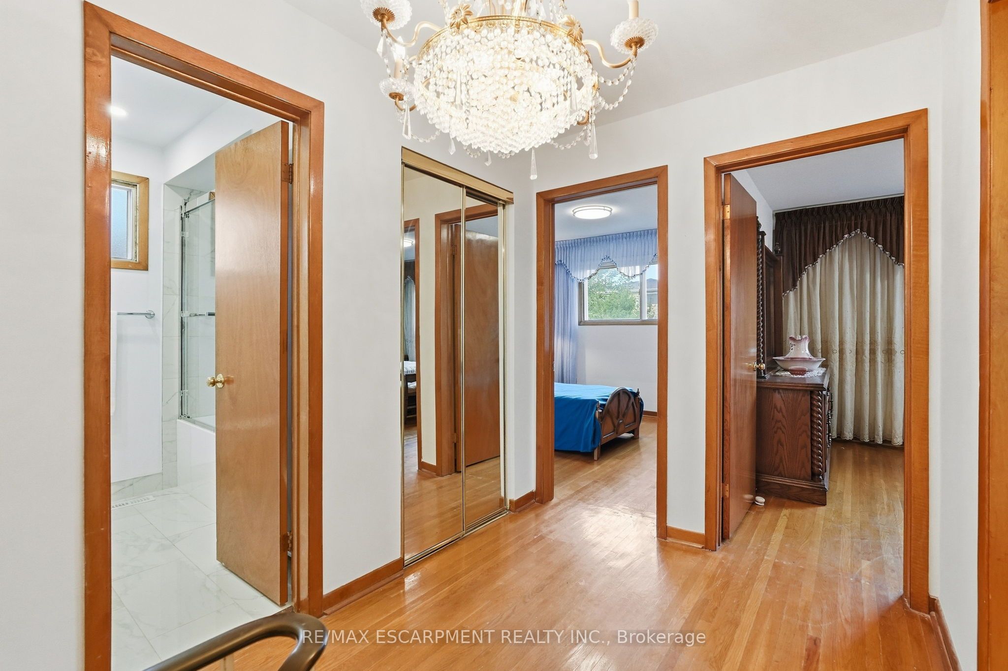 7566 Netherwood Road Property Photo 11