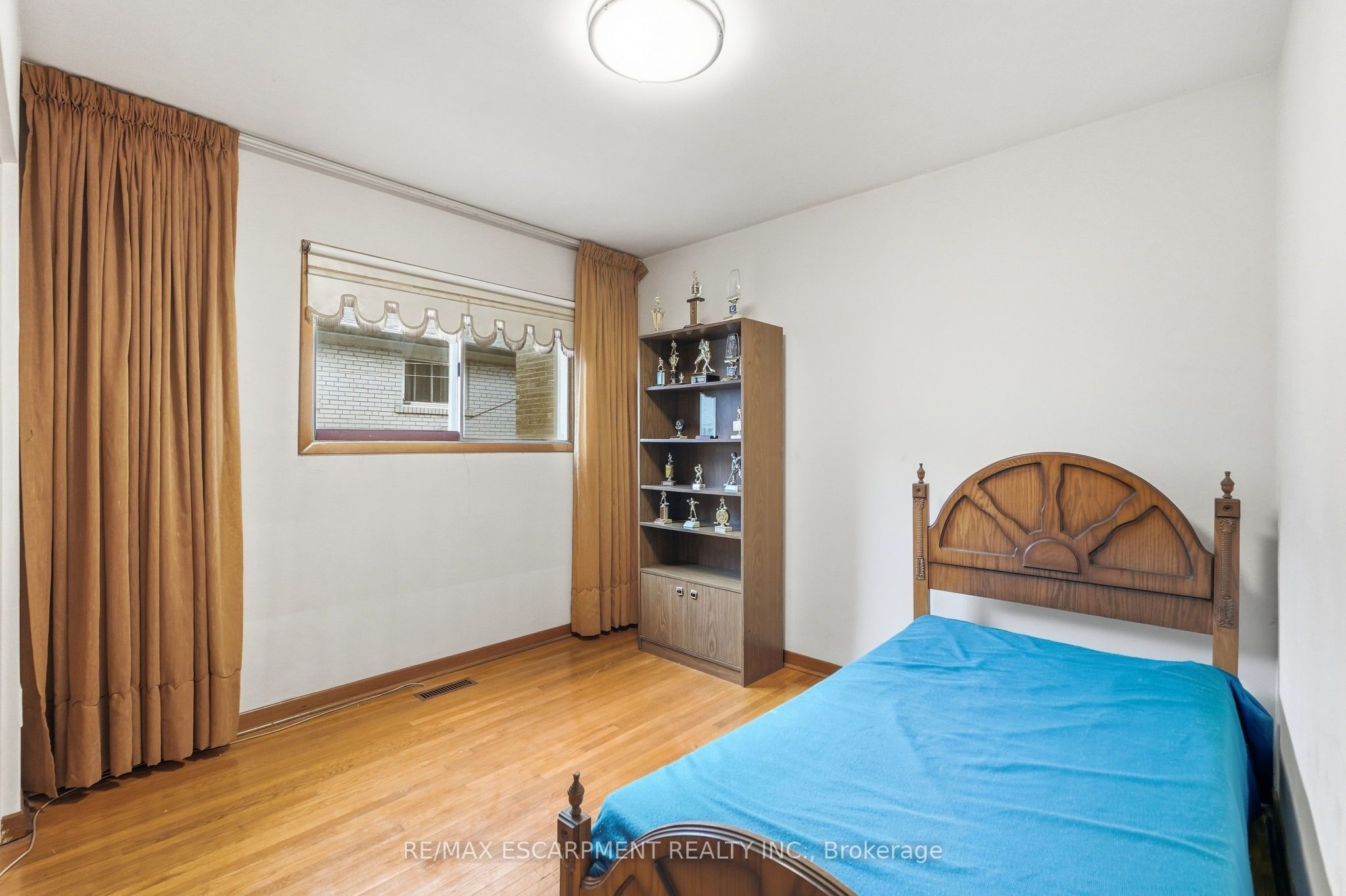 7566 Netherwood Road Property Photo 22