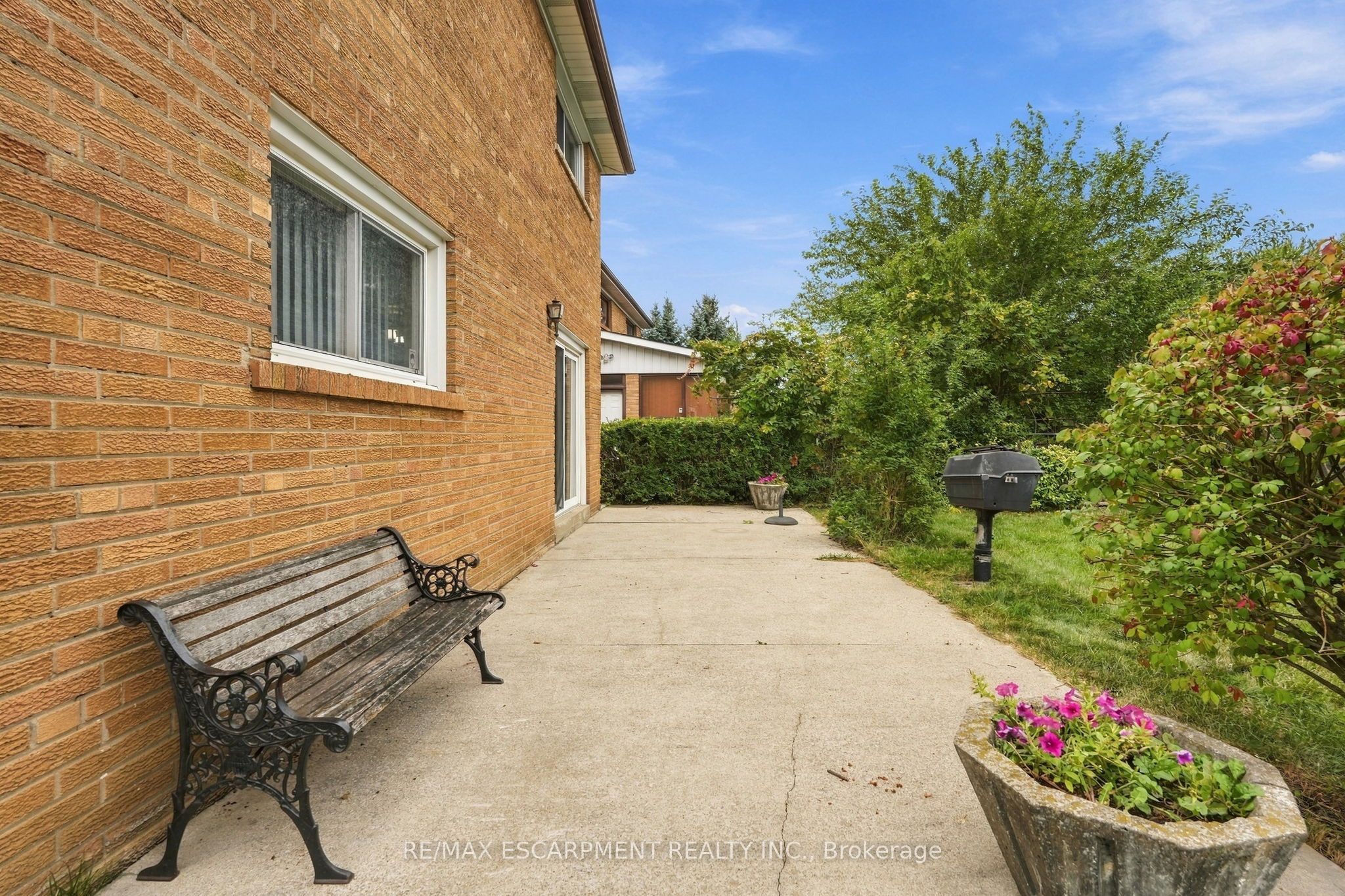 7566 Netherwood Road Property Photo 28