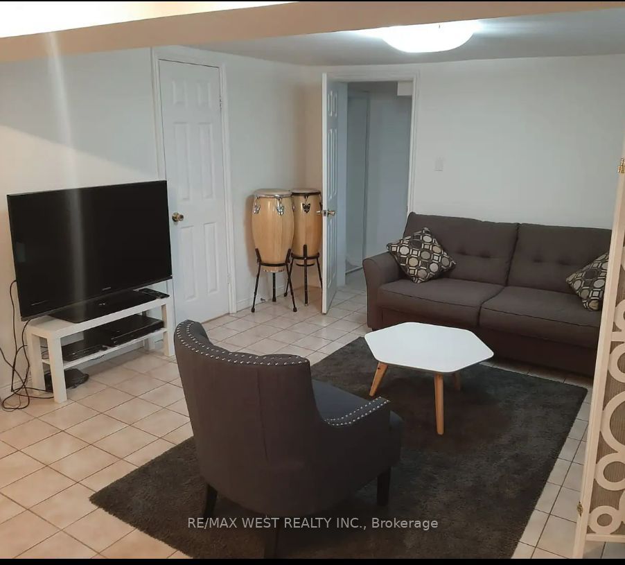 34 Penhurst Avenue B2 Property Photo 6