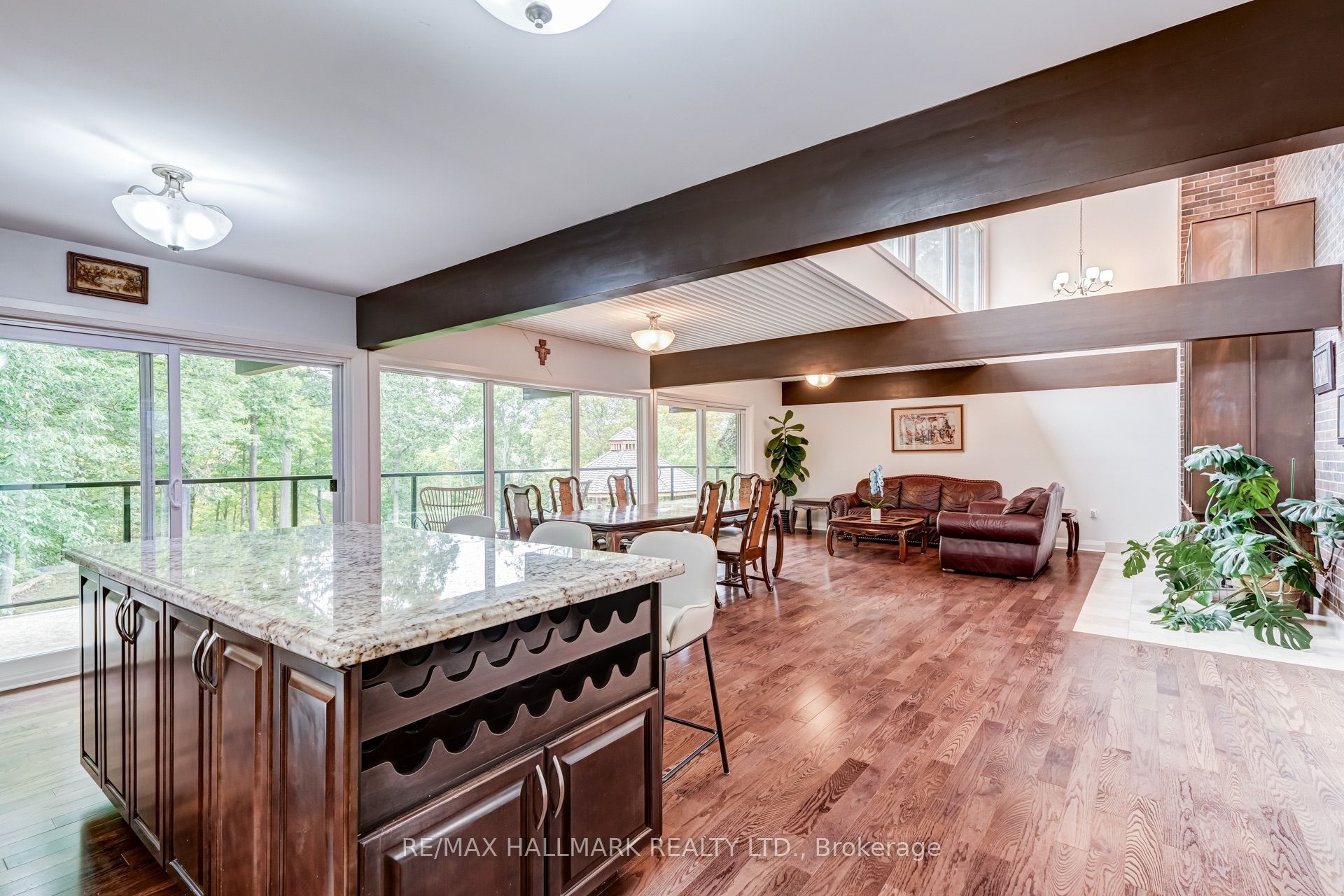 1499 Ashington Court Property Photo 10