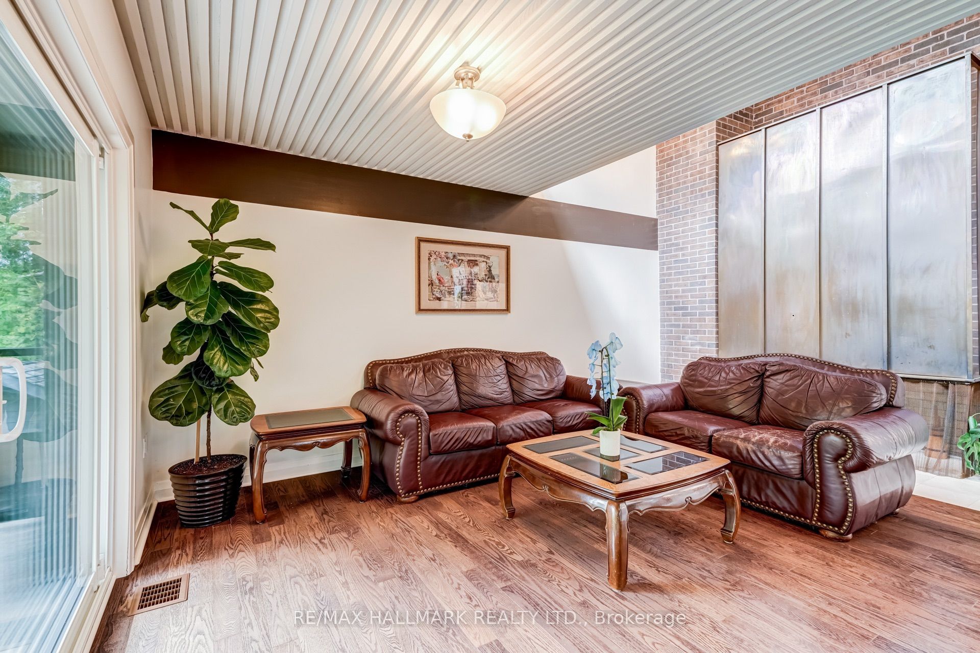 1499 Ashington Court Property Photo 13
