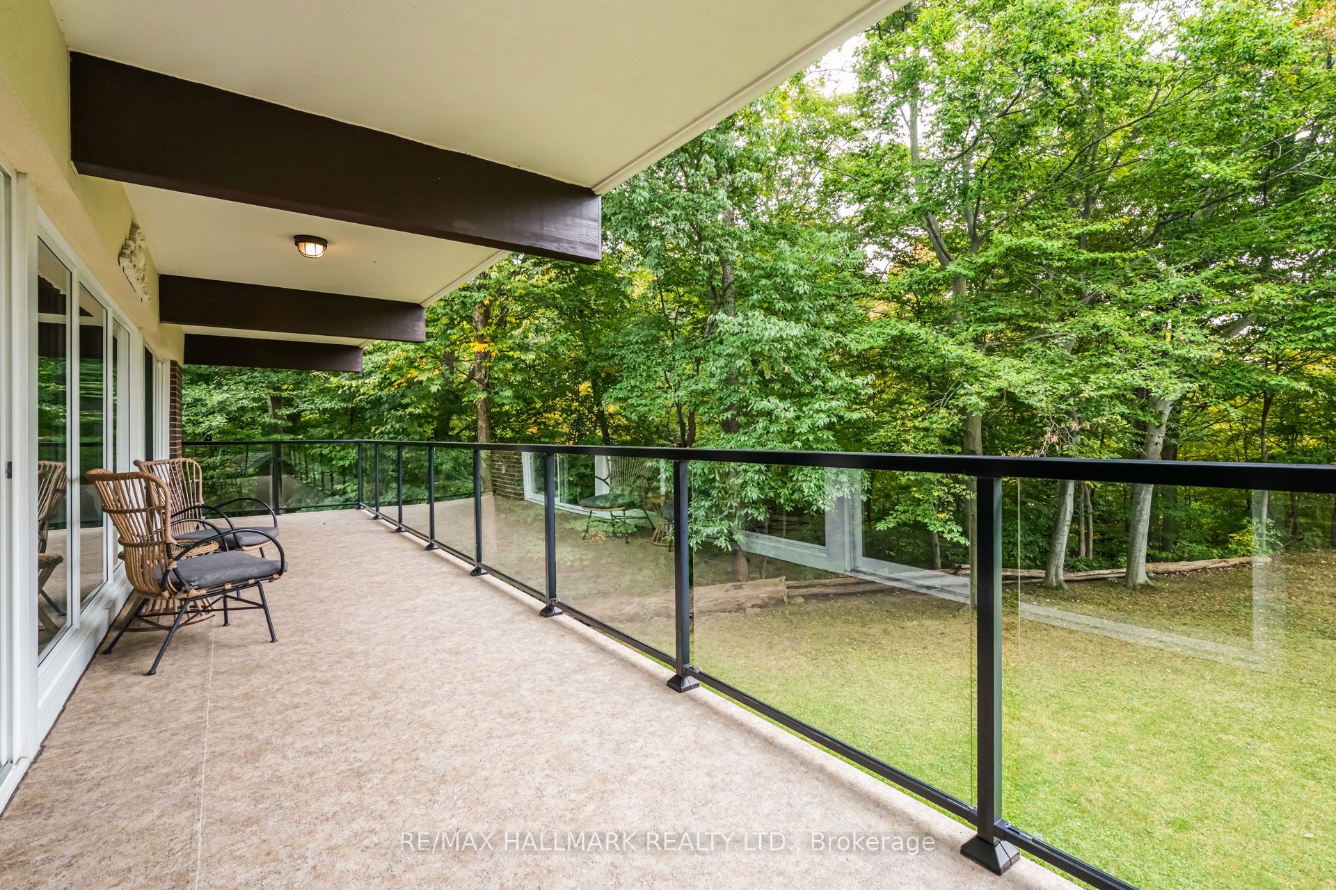 1499 Ashington Court Property Photo 17