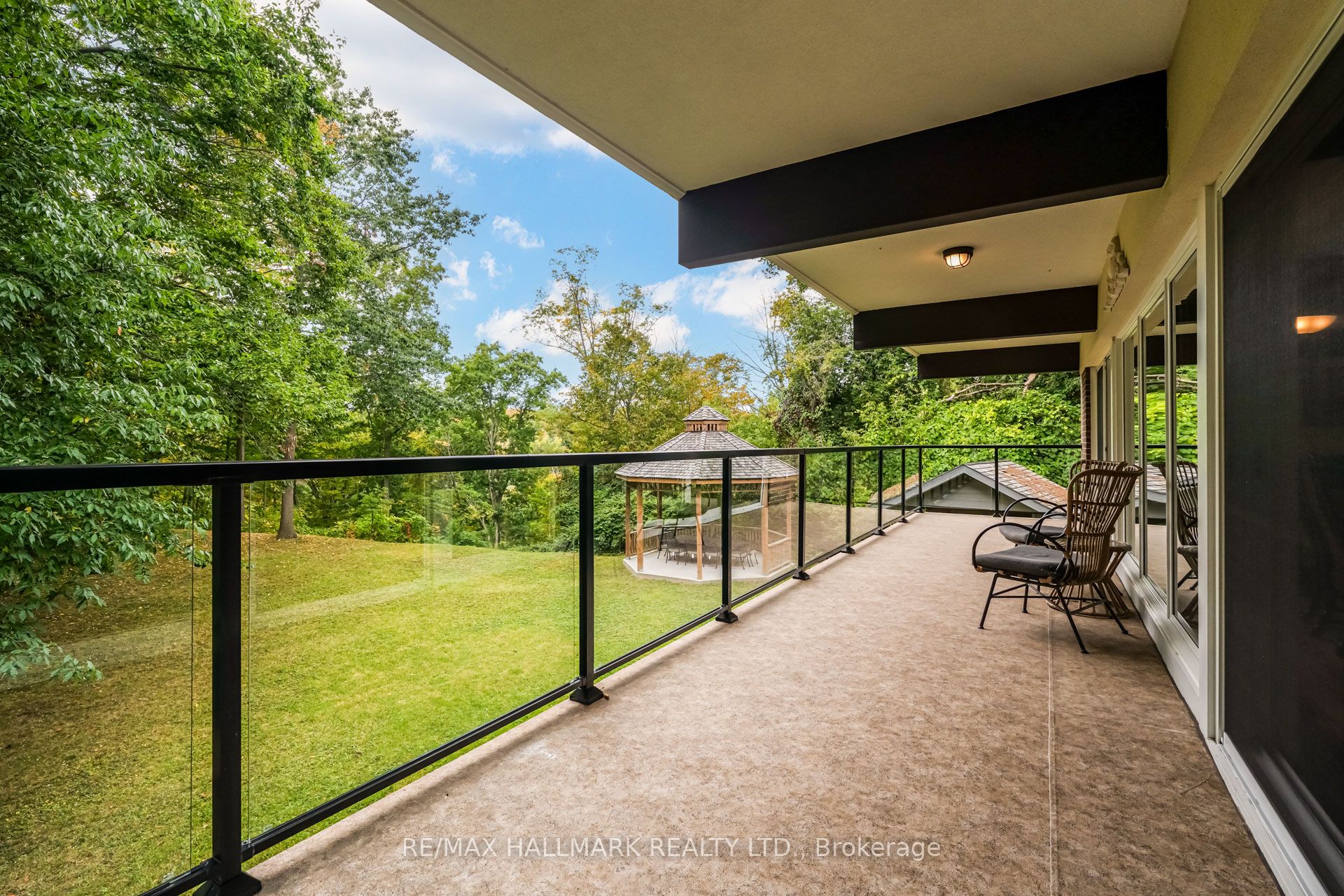 1499 Ashington Court Property Photo 18