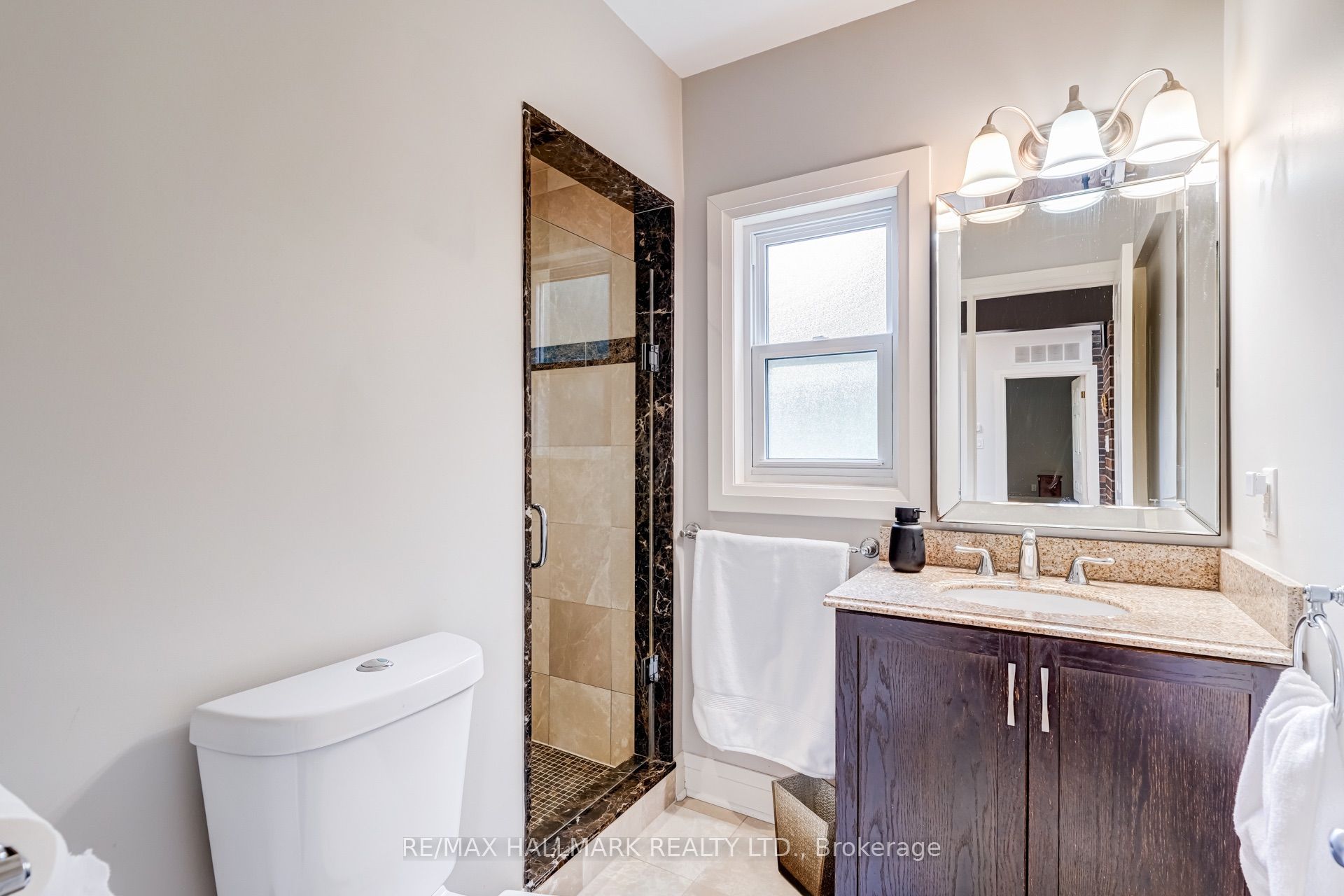 1499 Ashington Court Property Photo 21
