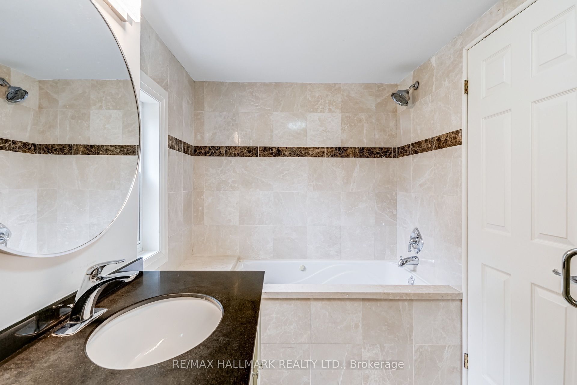 1499 Ashington Court Property Photo 28