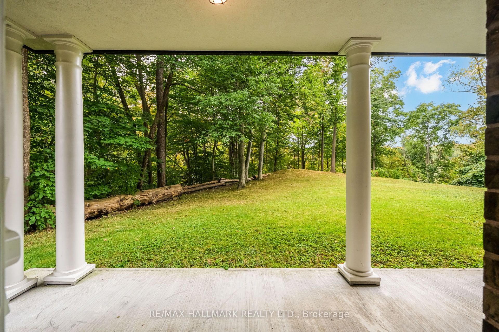 1499 Ashington Court Property Photo 32