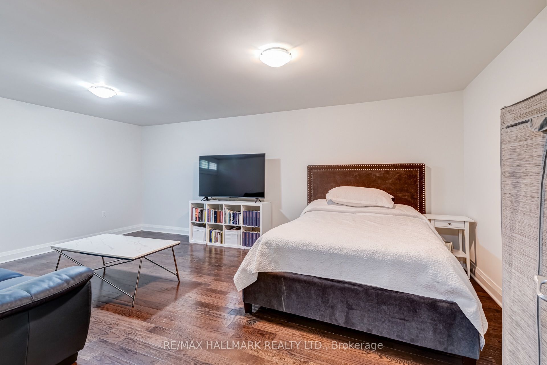 1499 Ashington Court Property Photo 34