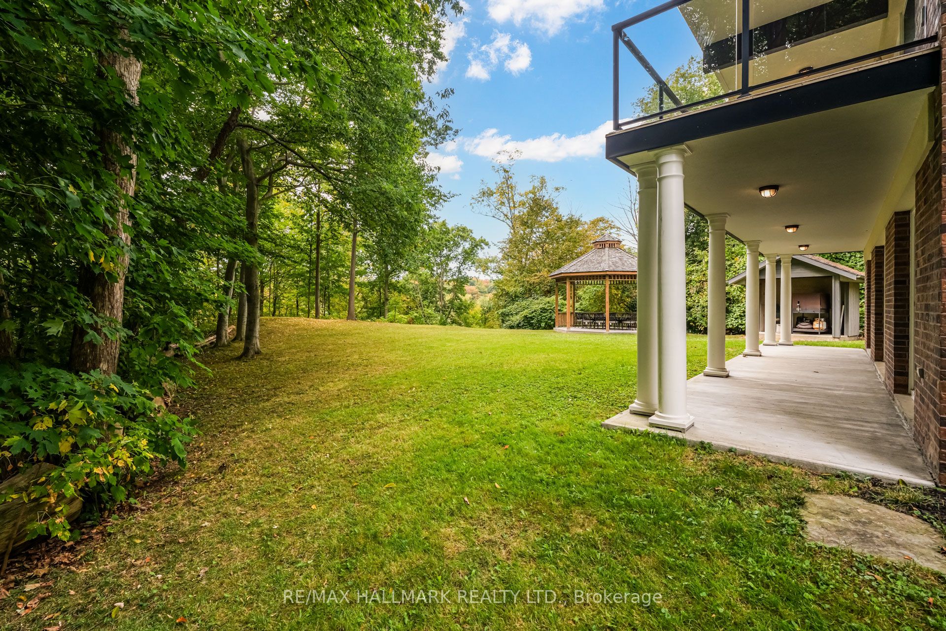 1499 Ashington Court Property Photo 35
