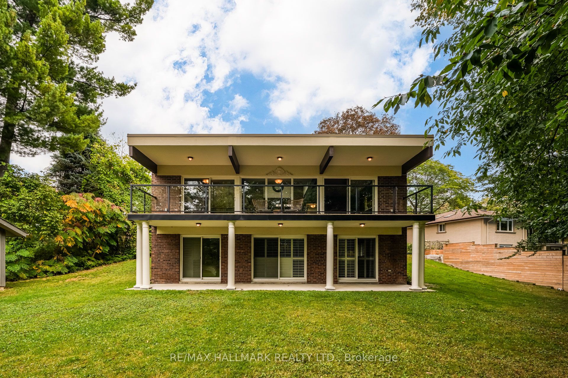 1499 Ashington Court Property Photo 38