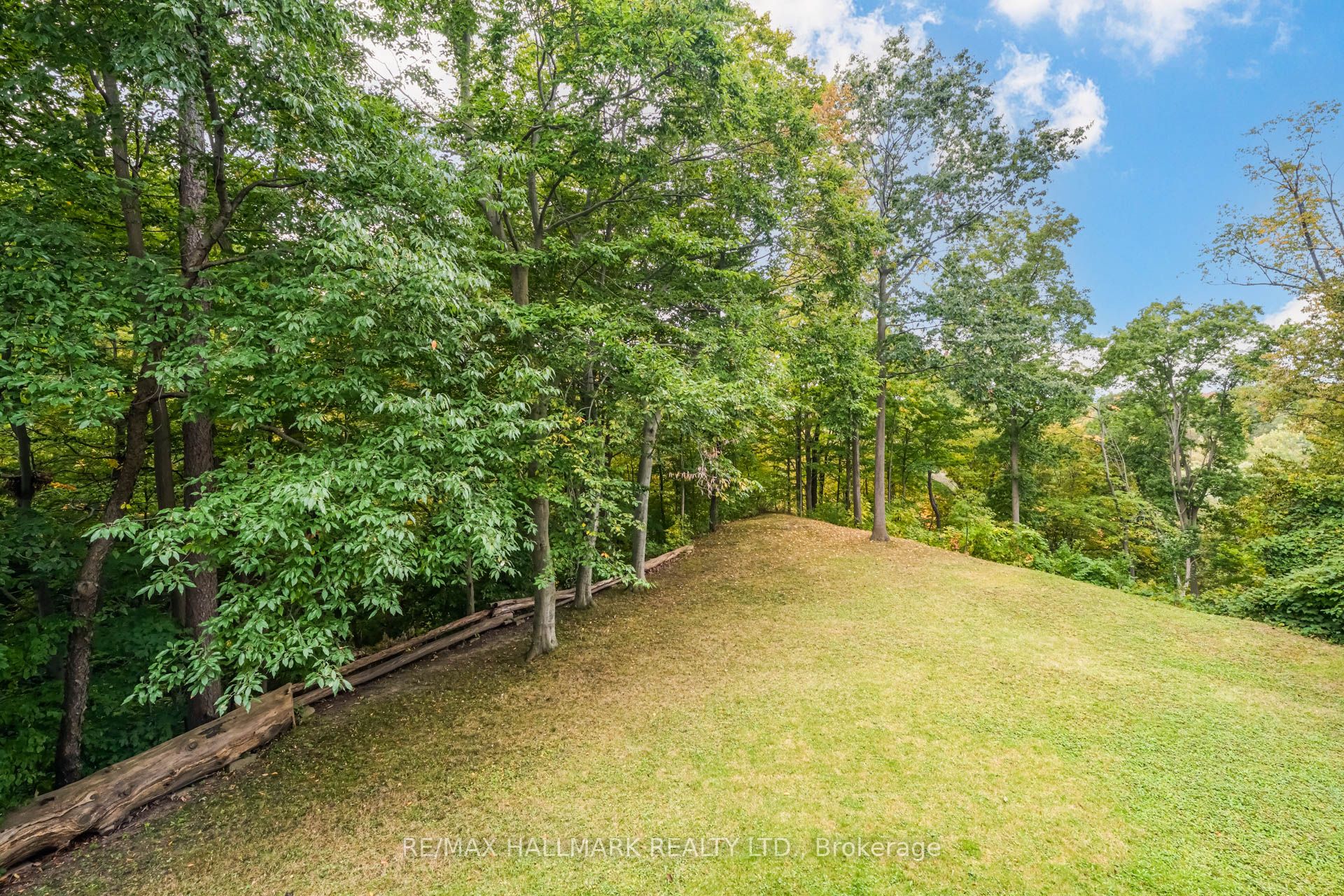 1499 Ashington Court Property Photo 45