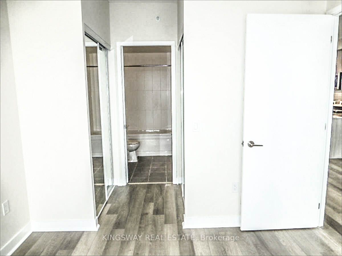 3975 Grand Park Drive 2706 Property Photo 13