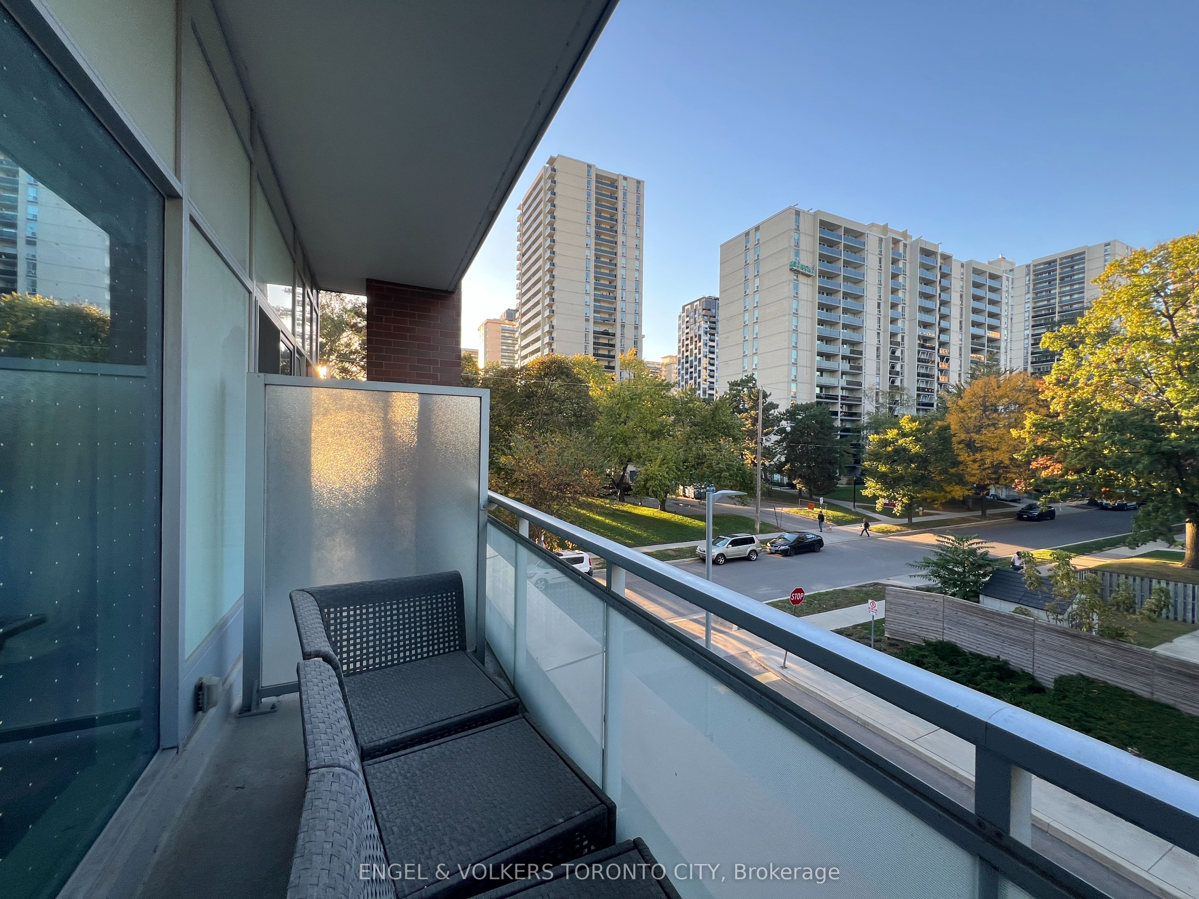 1830 Bloor Street W 330 Property Photo 11