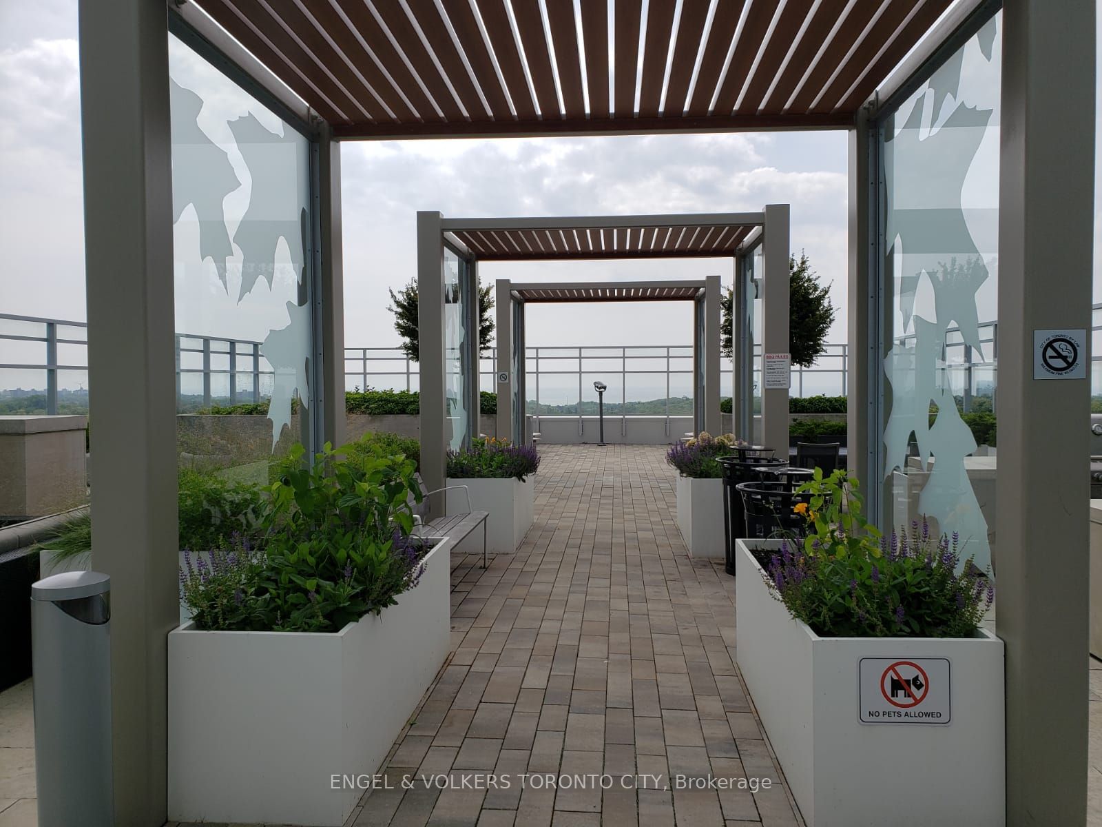 1830 Bloor Street W 330 Property Photo 14