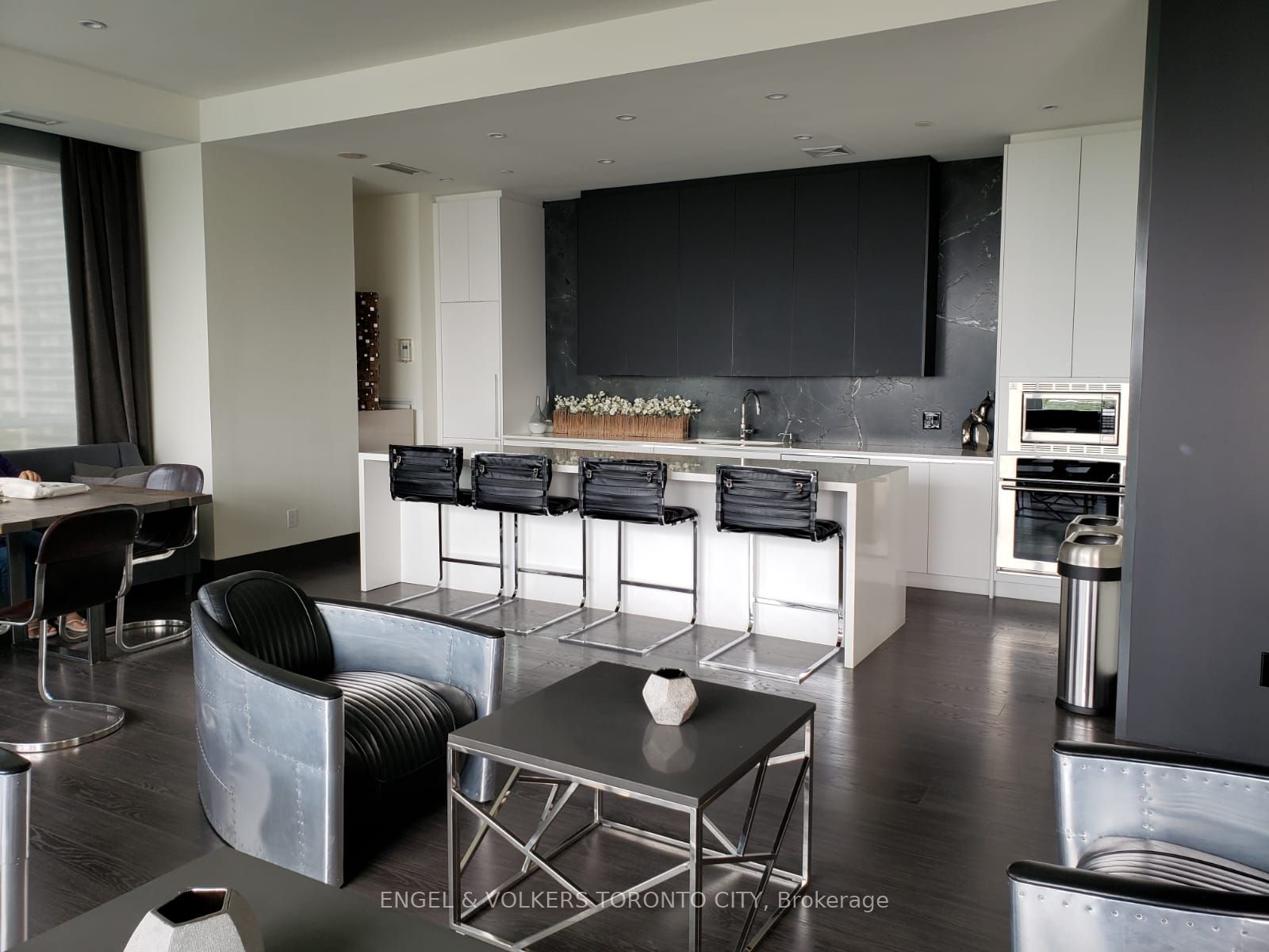 1830 Bloor Street W 330 Property Photo 17