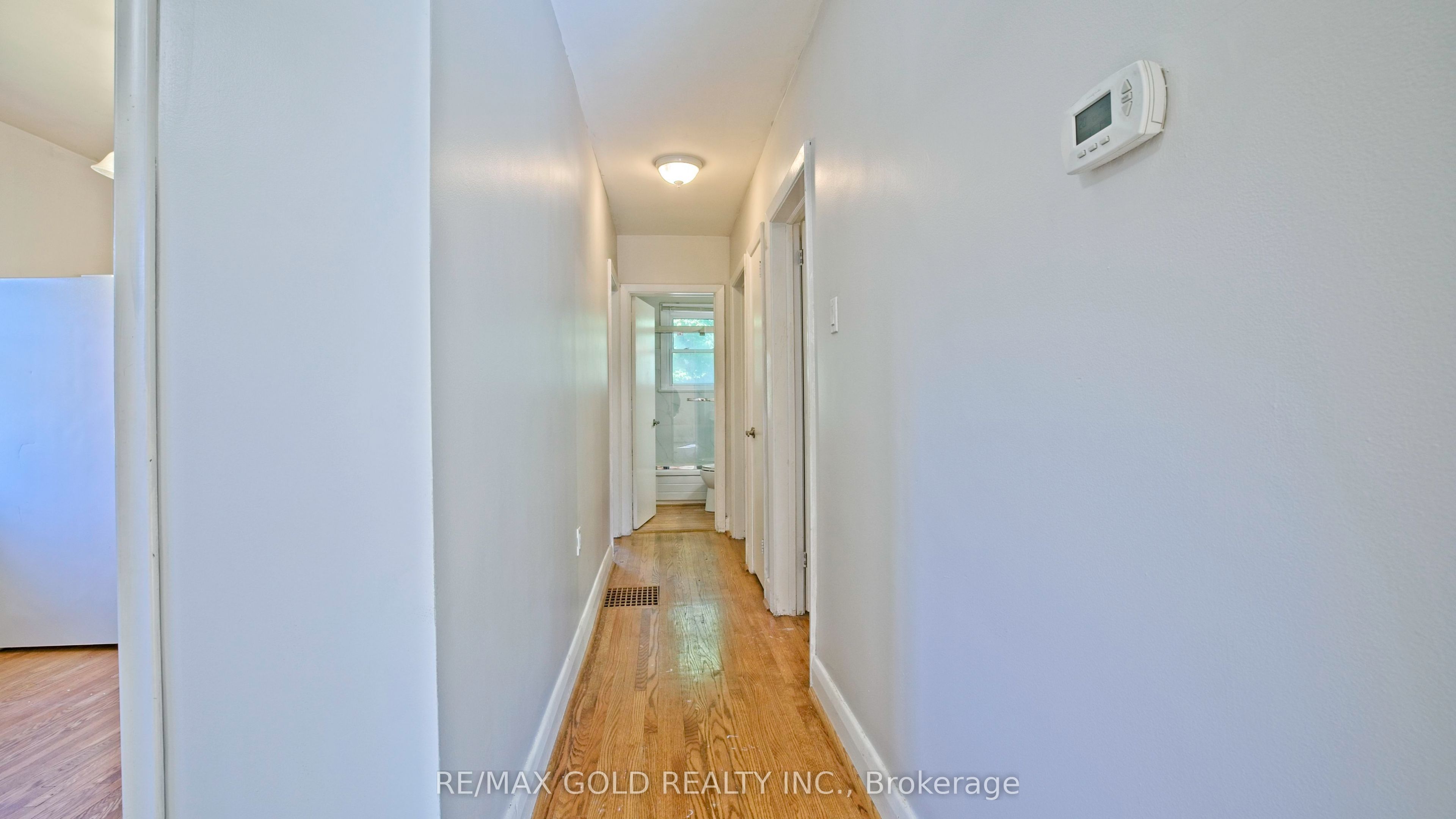 11 Pine Avenue N Property Photo 15