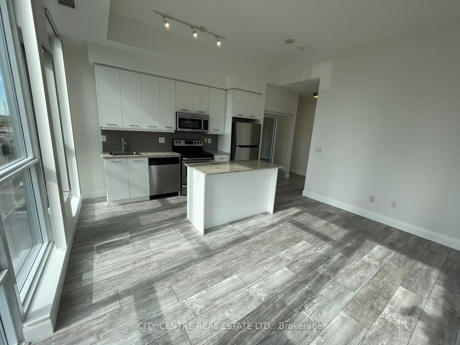 365 Prince Of Wales Drive 505 Property Photo 4