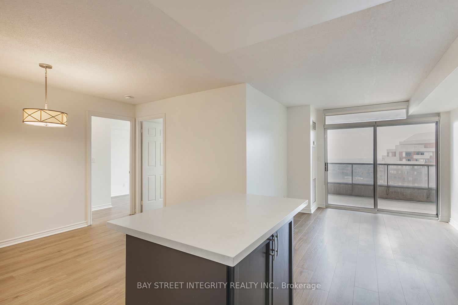 3888 Duke Of York Boulevard 2328 Property Photo 7