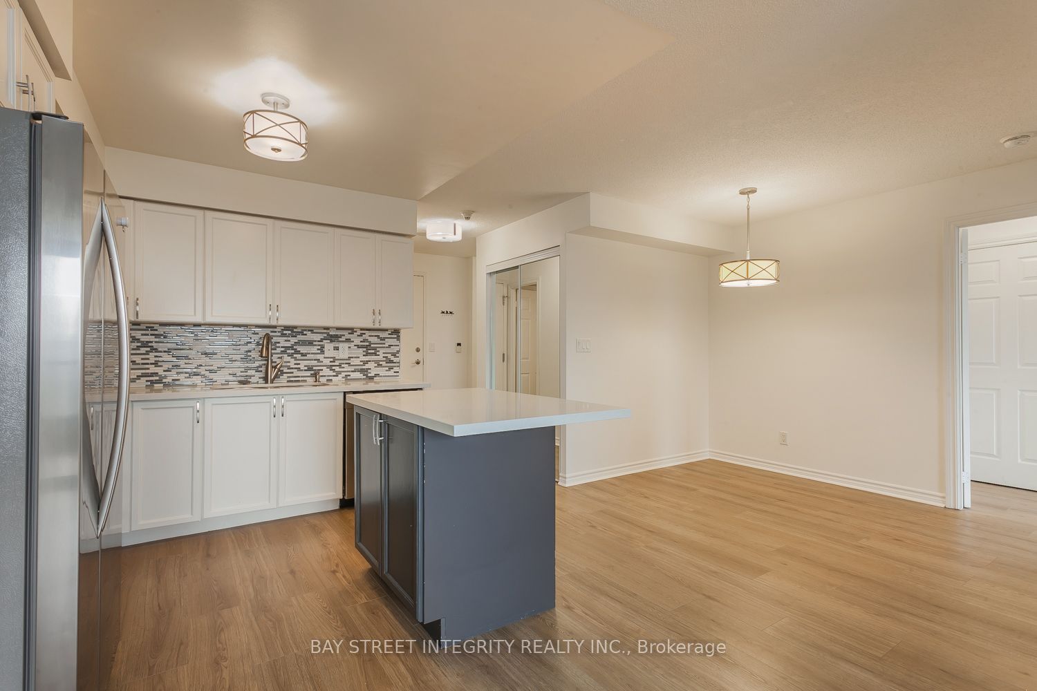 3888 Duke Of York Boulevard 2328 Property Photo 8