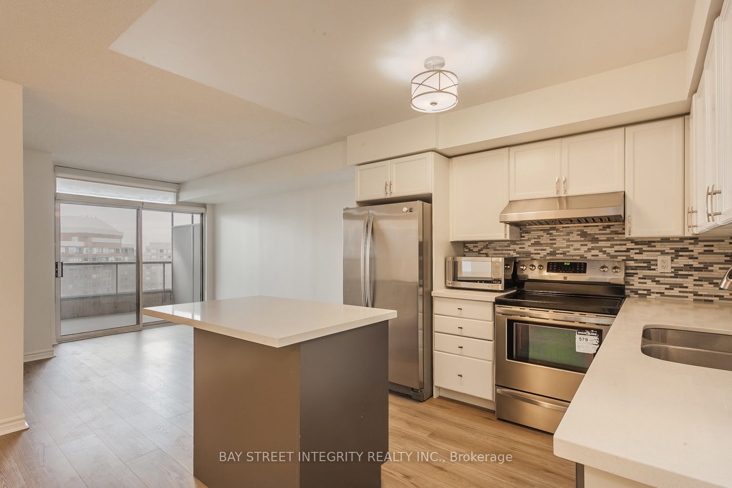 3888 Duke Of York Boulevard 2328 Property Photo 9