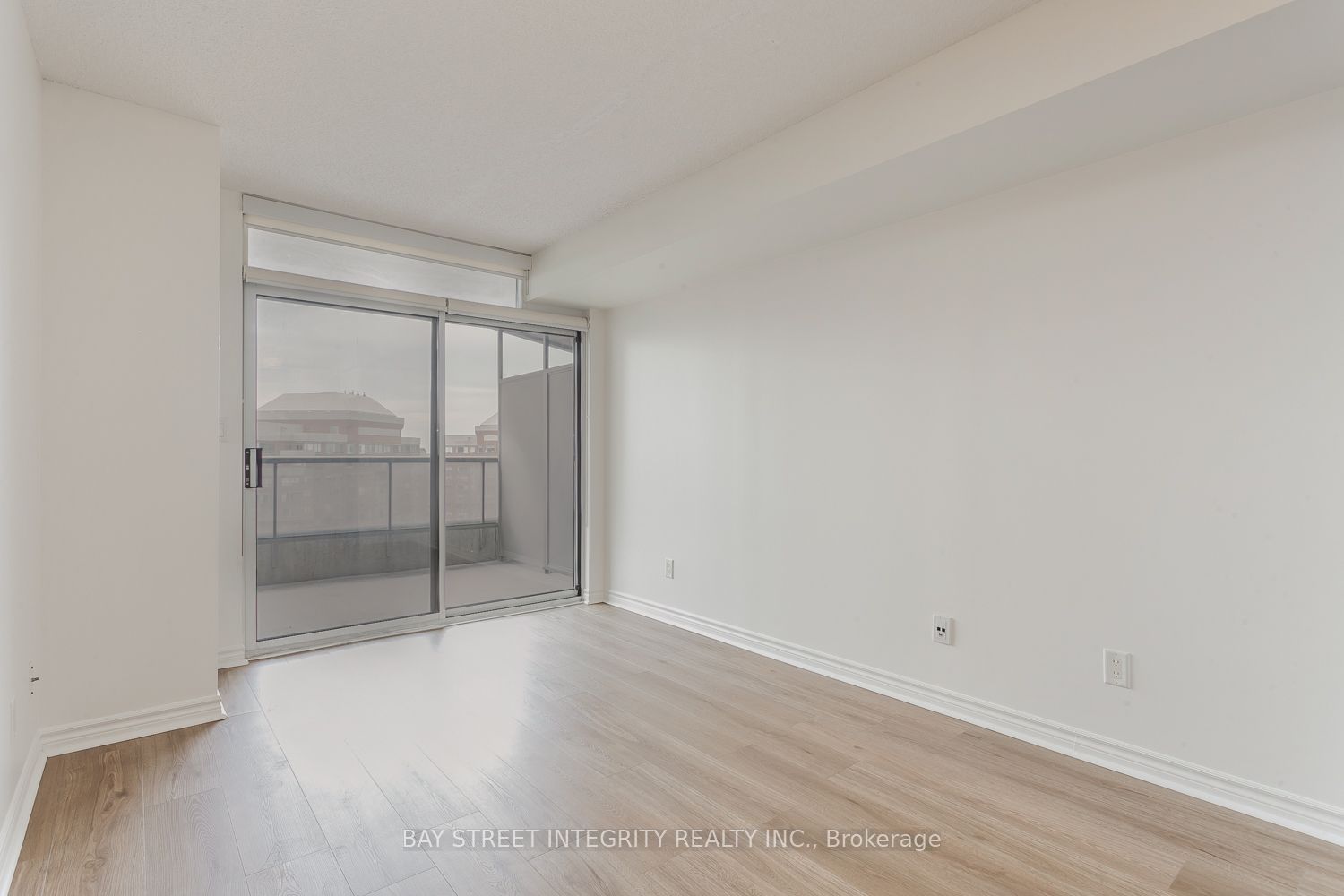 3888 Duke Of York Boulevard 2328 Property Photo 11