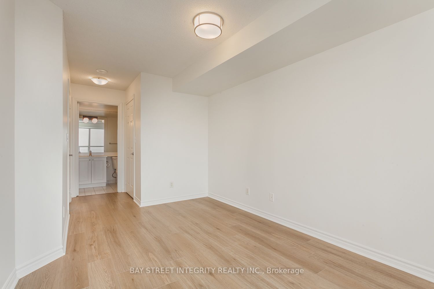 3888 Duke Of York Boulevard 2328 Property Photo 14