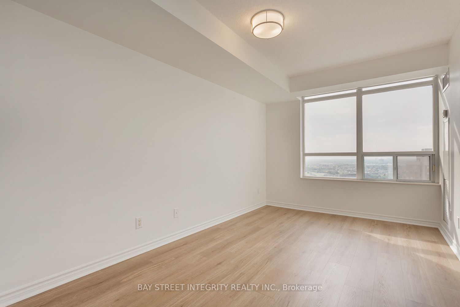 3888 Duke Of York Boulevard 2328 Property Photo 15