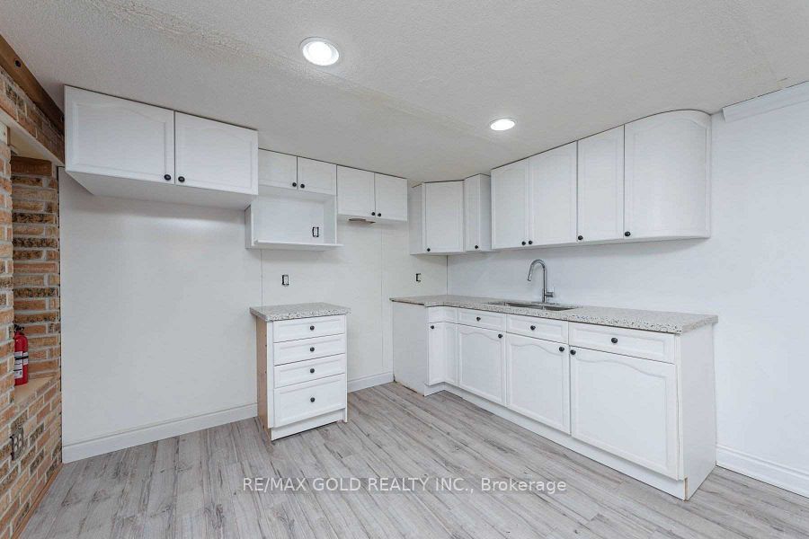 28 Devonshire Drive Property Photo 6