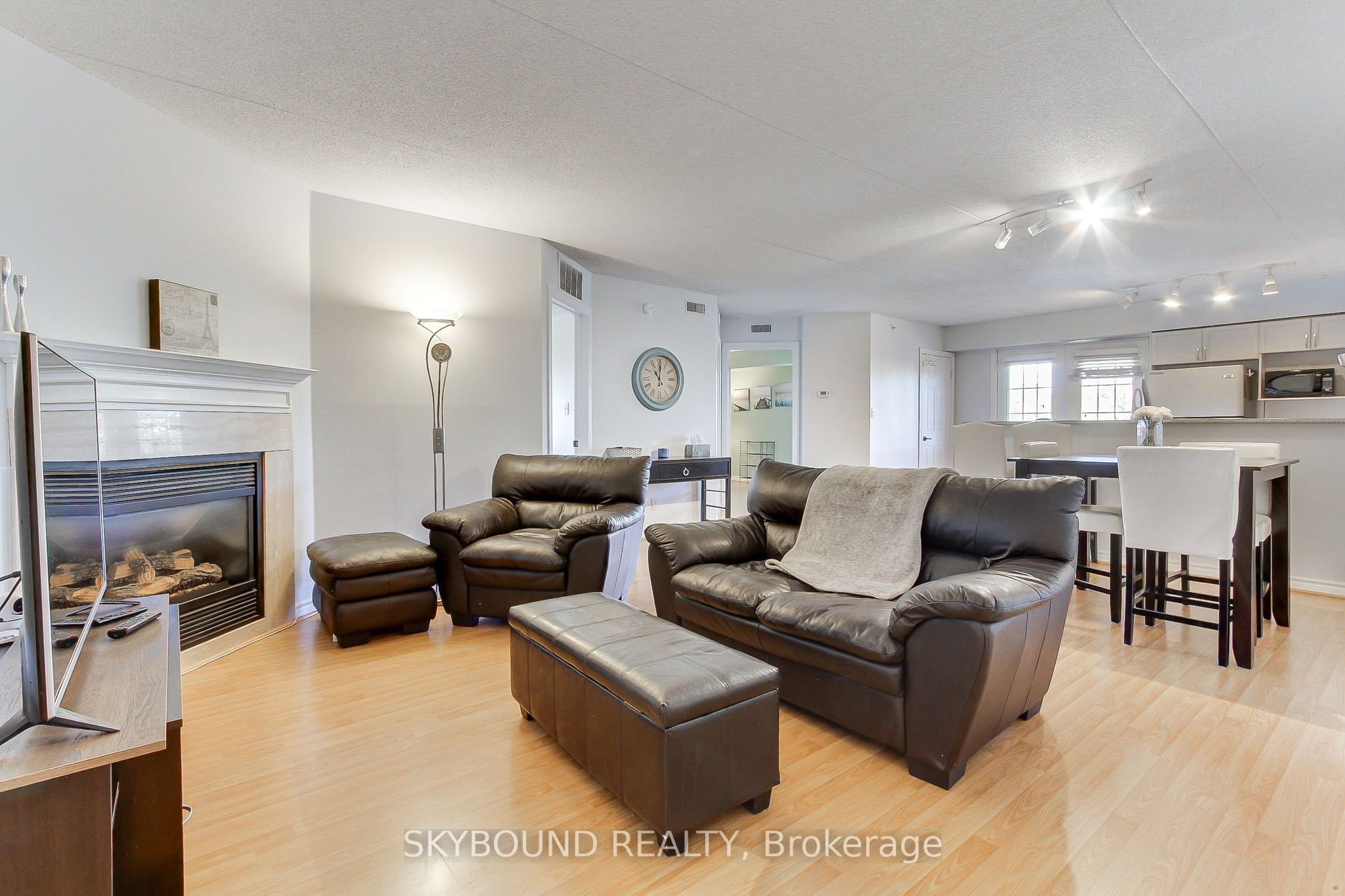 4003 Kilmer Drive 302 Property Photo 7