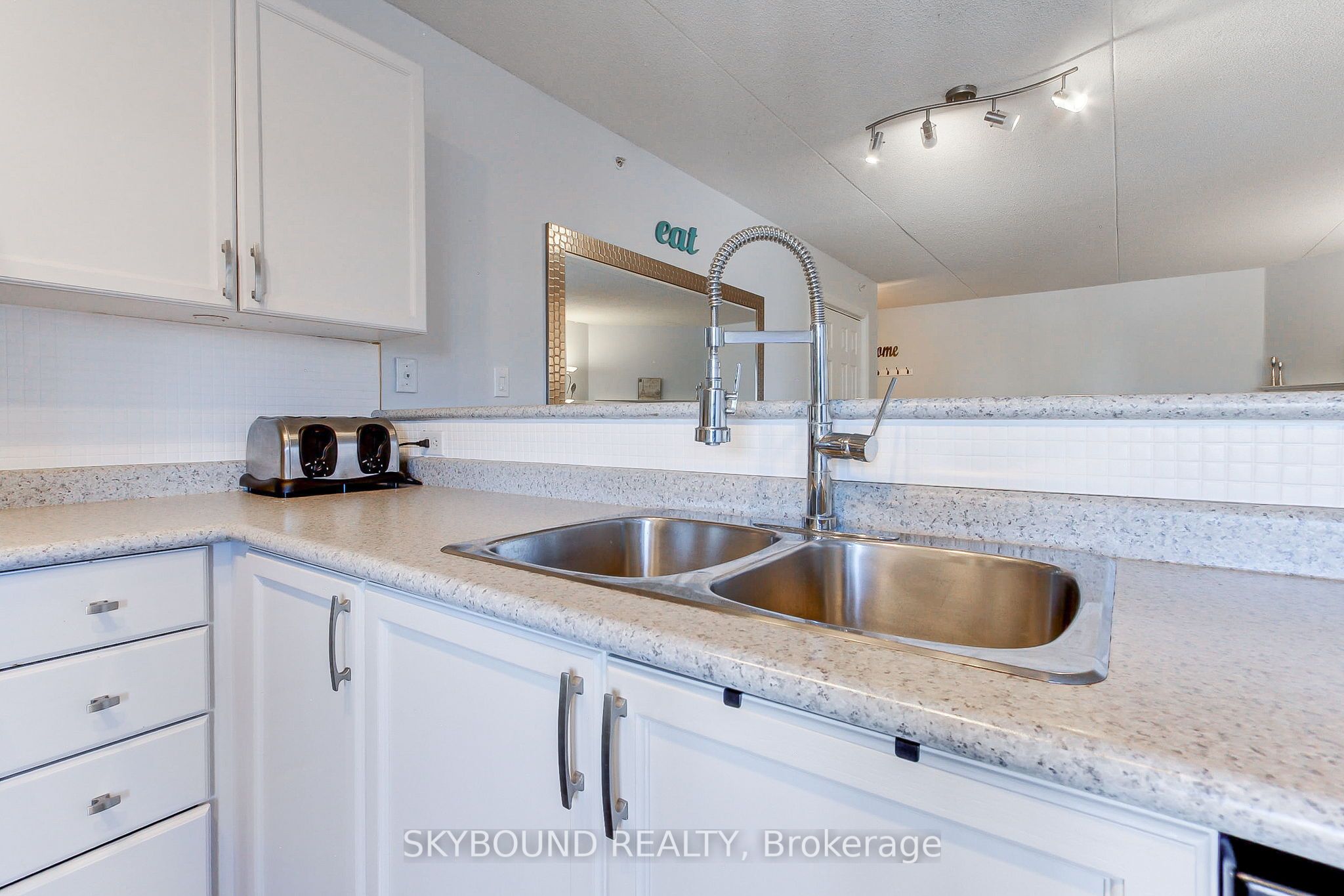 4003 Kilmer Drive 302 Property Photo 14