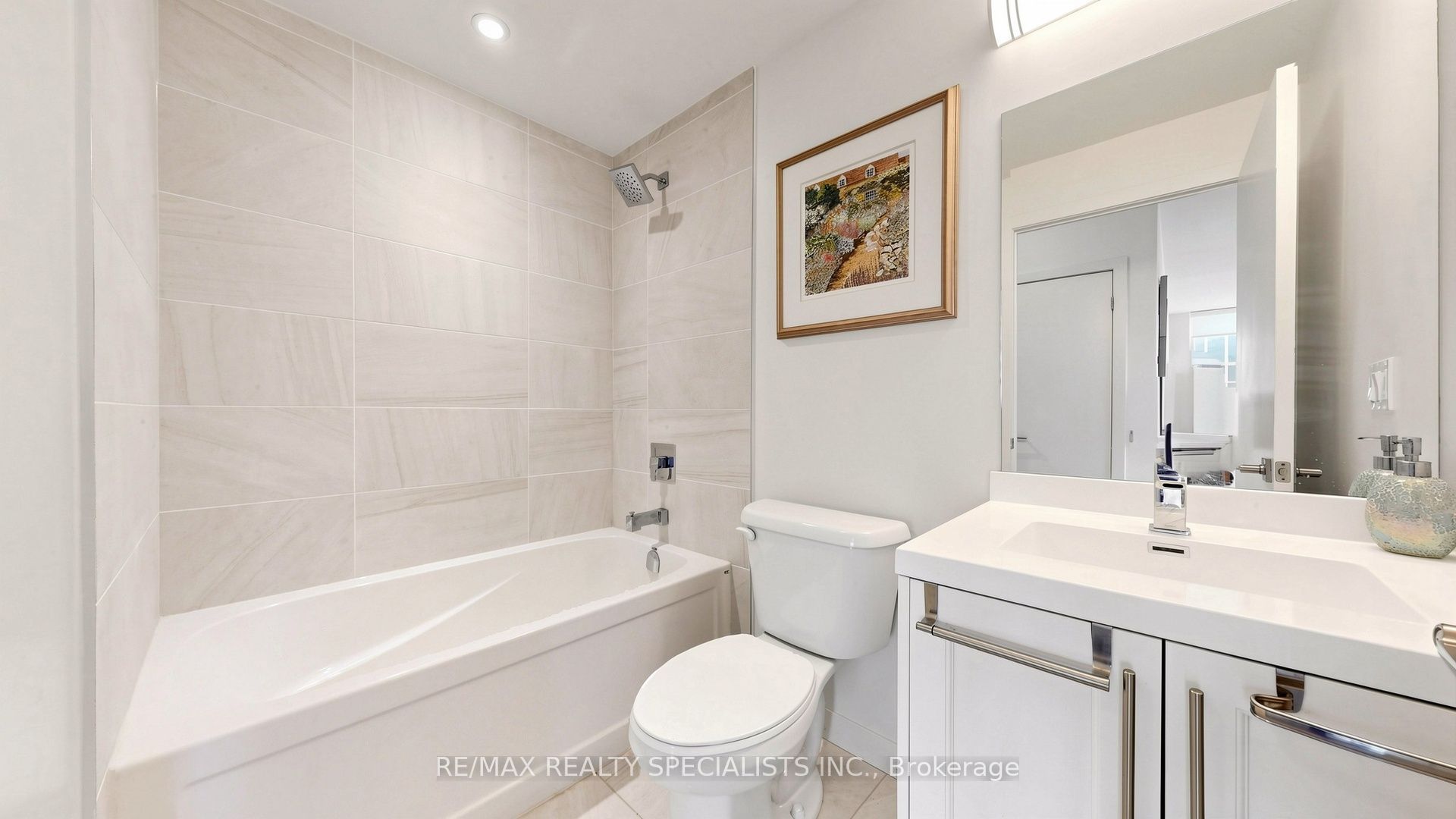 2093 Fairview Street 2004 Property Photo 15