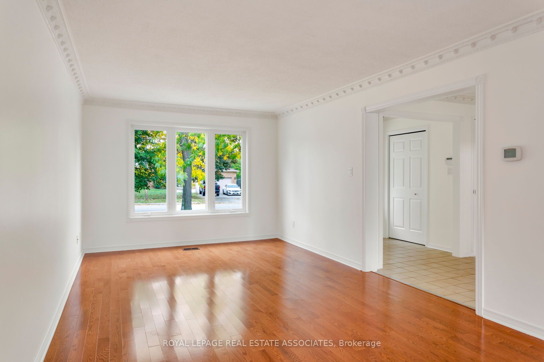 1410 Wakehurst Crescent Property Photo 7