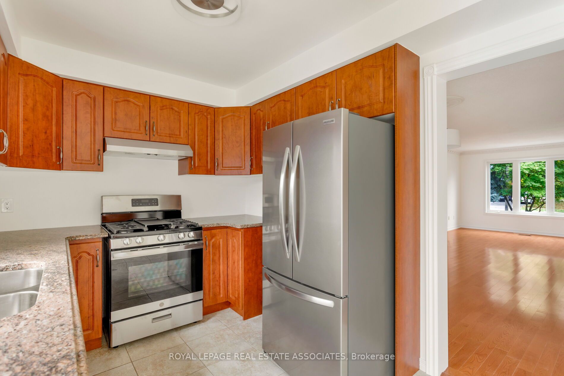 1410 Wakehurst Crescent Property Photo 15