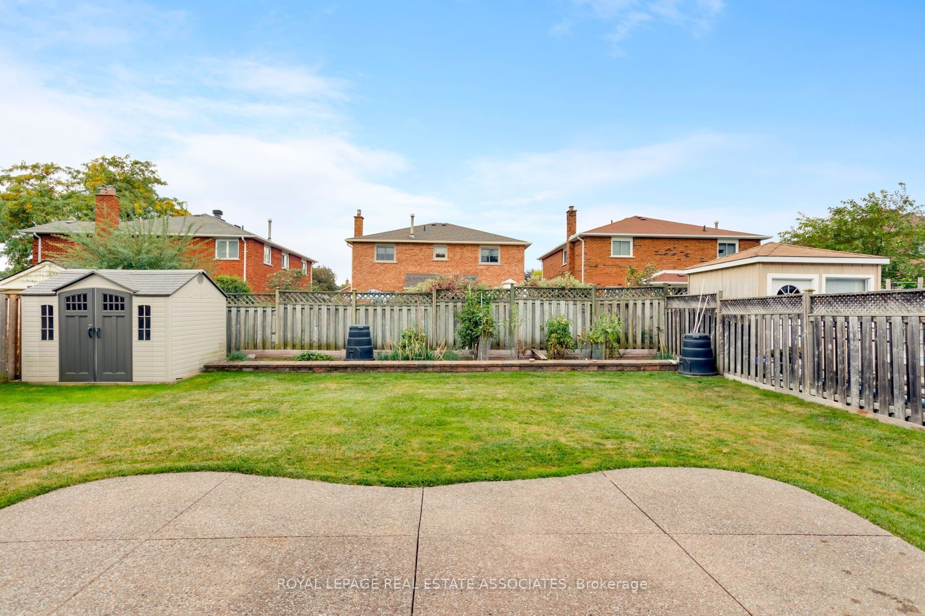 1410 Wakehurst Crescent Property Photo 19