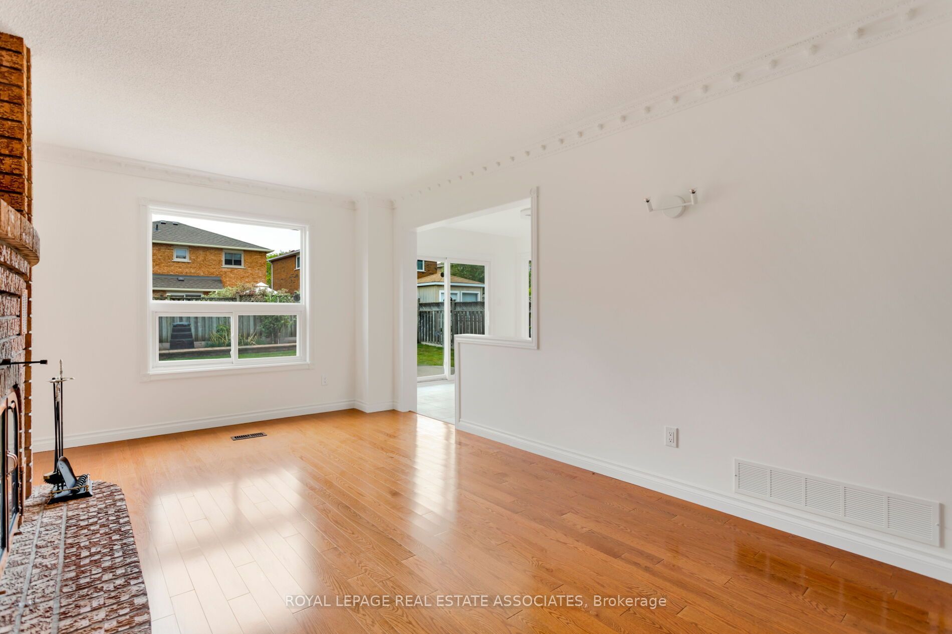 1410 Wakehurst Crescent Property Photo 25