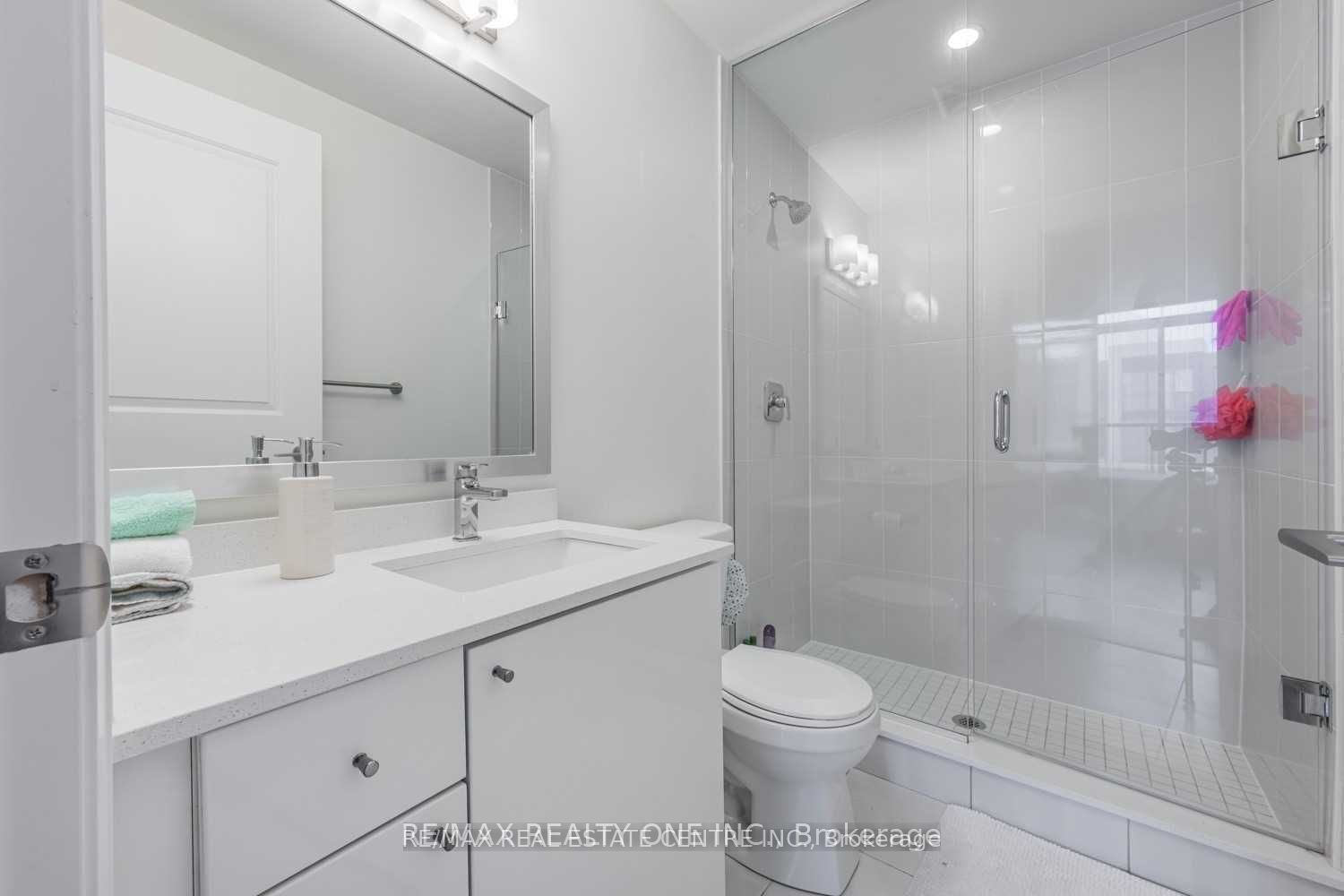 5025 Four Springs Avenue 112 Property Photo 9